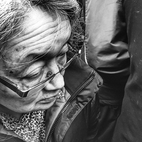 Tired #portraits #photography #people #igblacknwhite #bnw_magazine #blackandwhiteonly #blacknwhite_perfection #elderly #seniors #mta #suvway #subwaylife #theworldIsee #talesfromtheunderground #lifeunderground | by youngsol