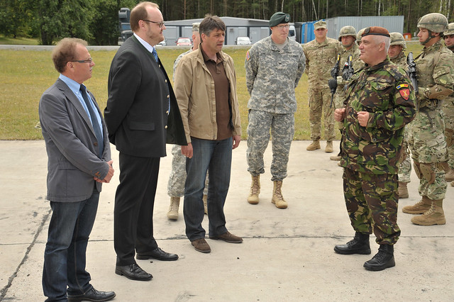 Local officials visit Combined Resolve II in Grafenwoehr