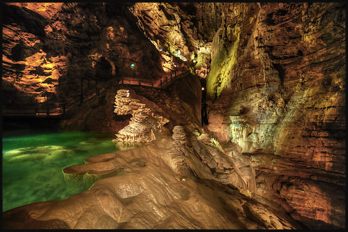 lake france nature underground interior interieur lac grotto geology stalagmite cavern stalactite grotte speleology caverne geologie midipyrenees padirac gouffre speleologie