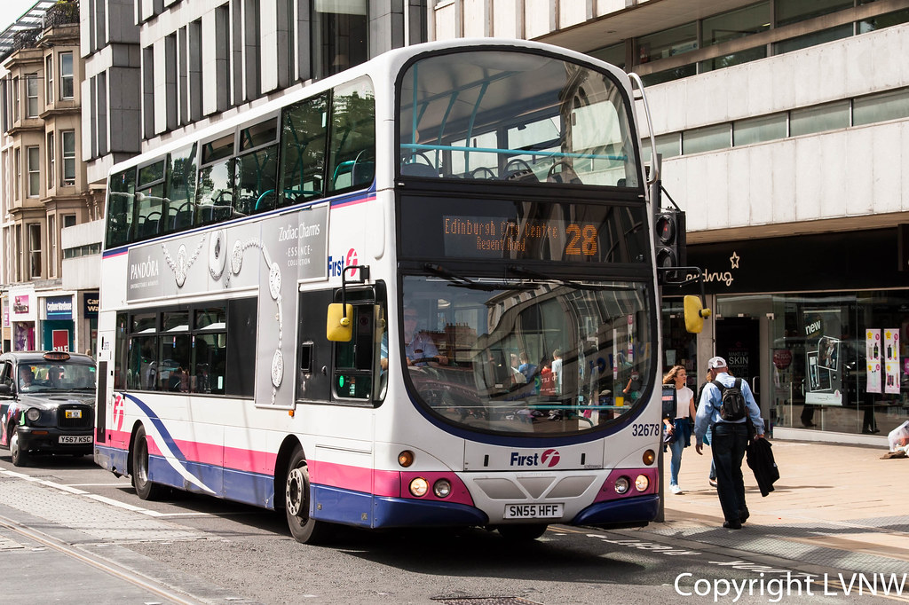 First 32678 SN55HFF: Volvo B7TL/Wright | Seen here on Prince… | Flickr