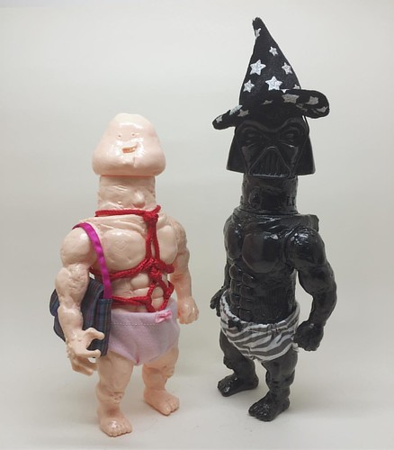 一日之計在於  #plttoys #lildicky #papalemon @papalemon #ART #VintageVinylClub #膠易廣場 #SoftVinyl #sofubi #ソフビ #膠品 #搪膠 @vintage_vinyl_club #sofvitokyo | by 狂人日本玩具屋