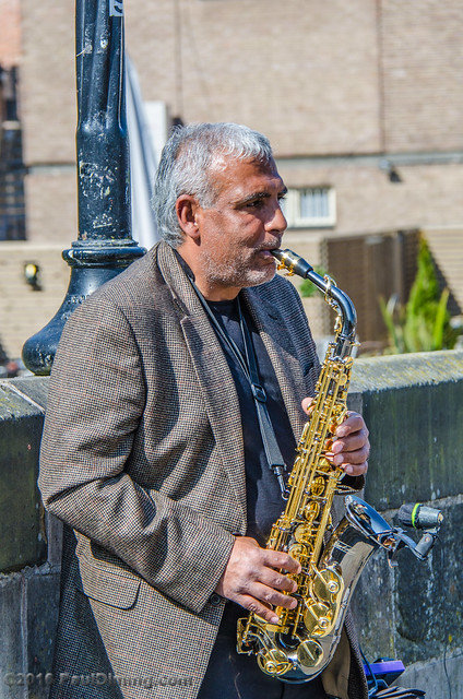 Street Muscician on Framwellgate Bridge - Durham, England, UK