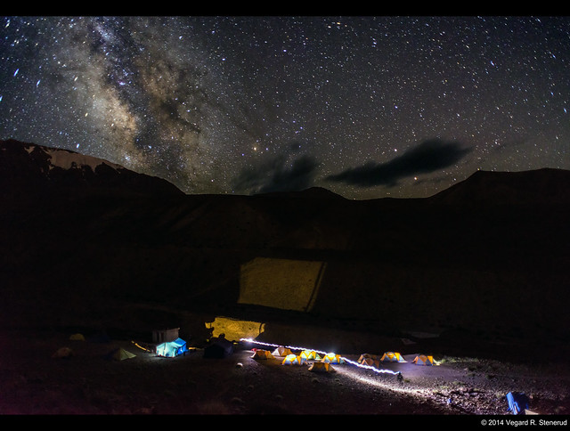 The Rumbak camp by night - Heading for the toilet tent