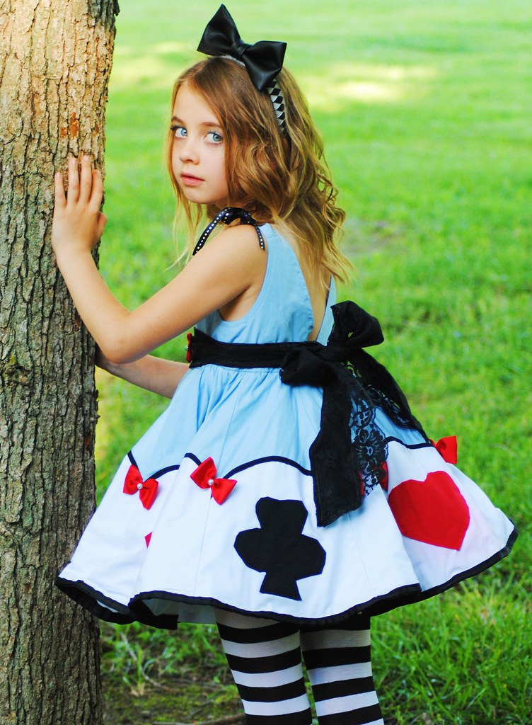 Alice in wonderland photoshoot | Flickr
