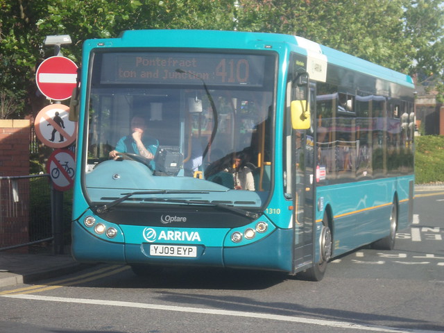 1310 YJ09 EYP Arriva Yorkshire Optare Tempo on the 410 to Pontefract
