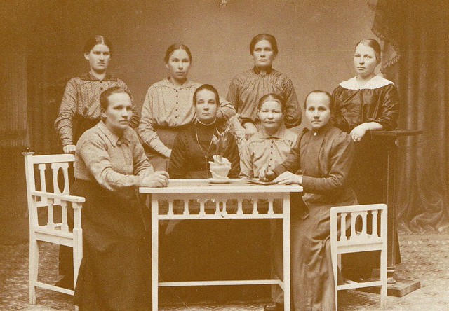 Women of the Workers' Association Walo Executive Board in 1918,  Koskenkylä, Oulu, Finland