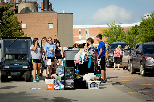 New Student Move-In Day 2014