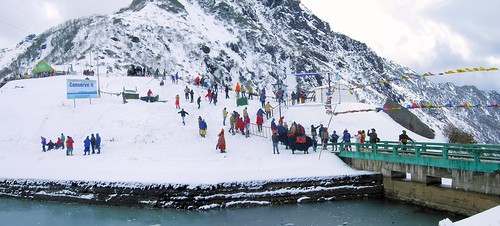 travel winter panorama india snow tourism landscape tour adventure wintersport sikkim tsomgochangulake
