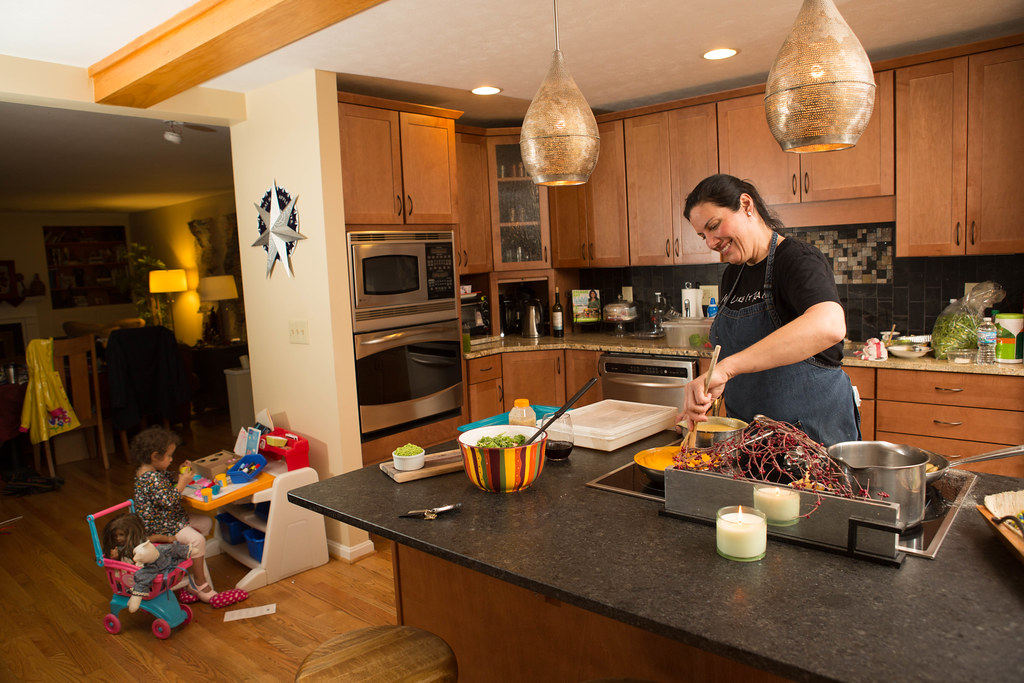 anna-6461 | Chef Anna cooks a gluten-free dinner for three f… | Flickr