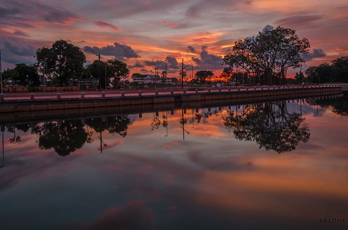 sunset reflection river landscape malaysia silhoutte melaka malacca sungamelaka