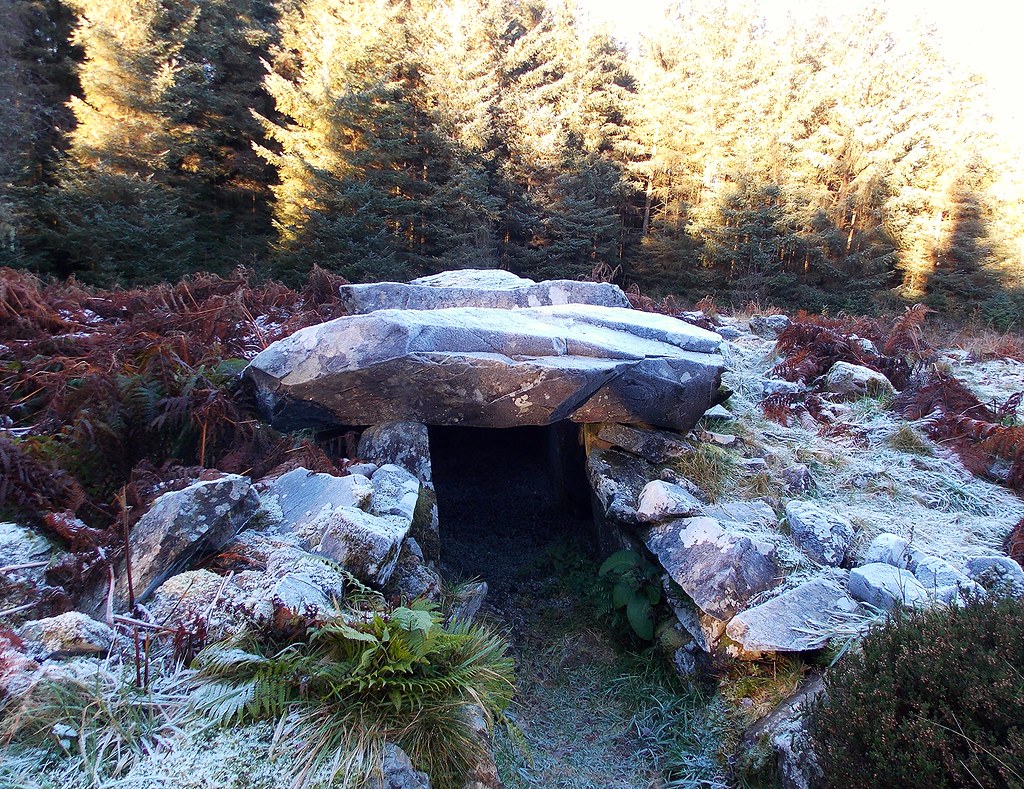 Frosty White Cairn - neolithic chambered cairn