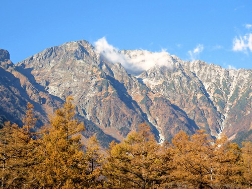 上高地 nature landscape mountain tree autum fall sky cloud japan japanese