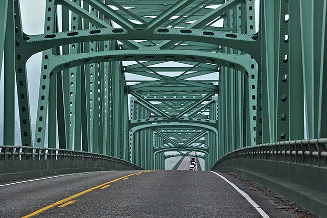 Crossing Astoria Bridge