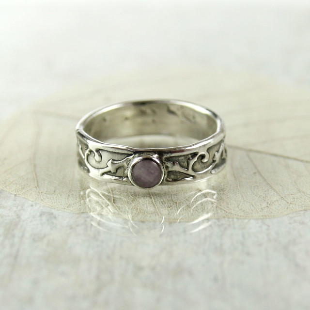 Sterling Silver Vine Pattern Ring with Lavender Amethyst