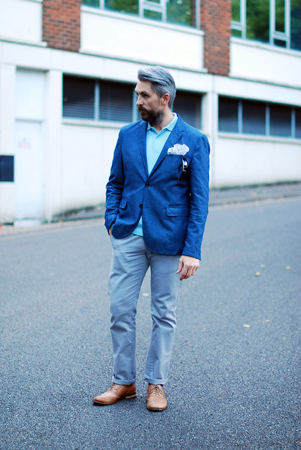 Share 92+ grey trousers and blue blazer - in.duhocakina