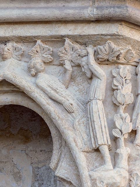 mar, 08/19/2014 - 10:53 - Spandrel carving of central portal - Bourges Cathedral France 19/08/2014
