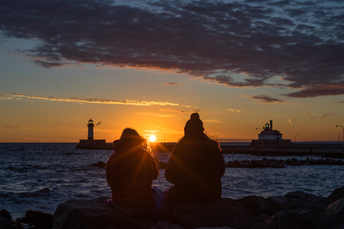 sonyalpha zeissloxia a7ii a7m2 canalpark carlzeiss duluth greatlakes lake lakesuperior loxiaf250mm loxia250 minnesota zeiss silhouette sony sunrise