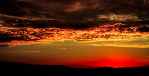 My first attempt at a sunset shot. Came out alright I think. by Supahrob, 