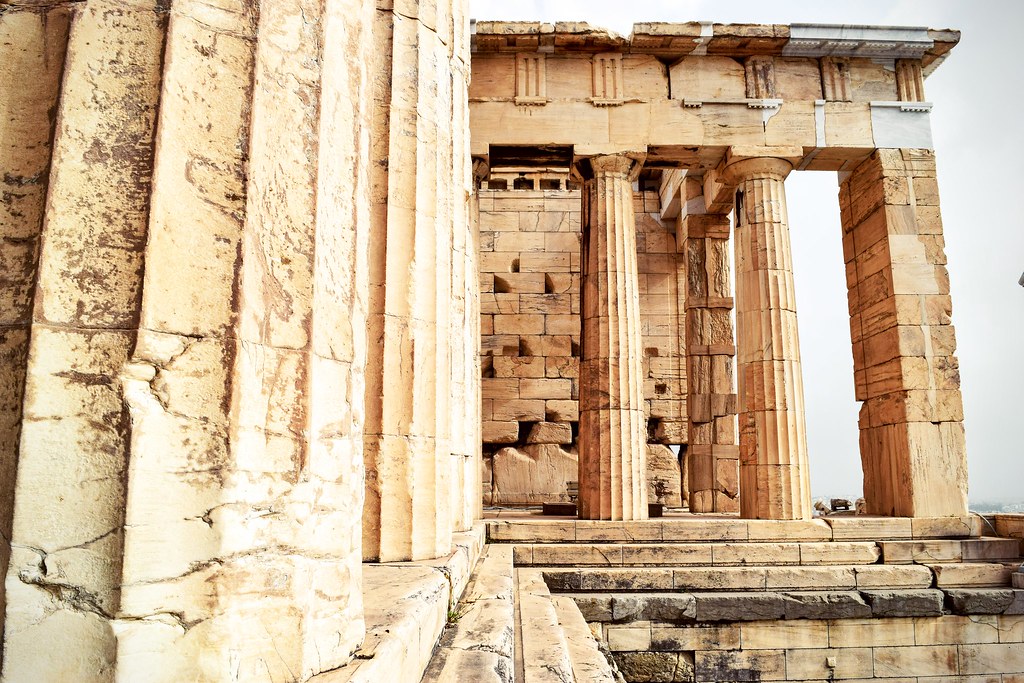 Tempio Atena Nike Grecia colonne ioniche Ionico