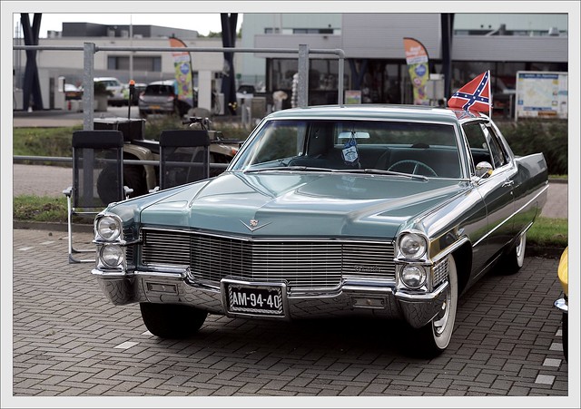 Cadillac Coupe DeVille / 1965