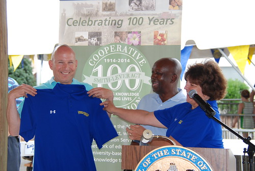 Governor Markell receives Cooperative Extension shirt during Centennial Celebration