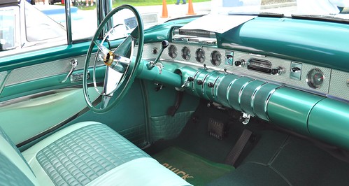 ny classic cars college car vintage buick nikon antique turquoise interior rochester chrome valley roberts 1855mm nikkor society vr genesee afs wesleyan dx 54th f3556g d5000 nikonafsdxnikkor1855mmf3556gvr