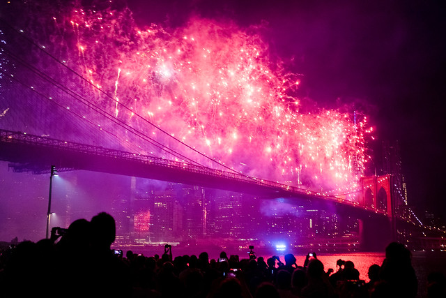 Fourth of July, Red bursts, Brooklyn Bridge
