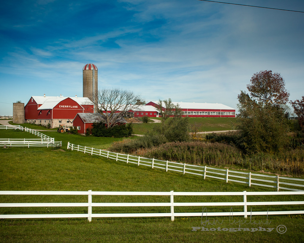 IMG_0109 | The red Barn on HWY 6 | Dan Copeland | Flickr