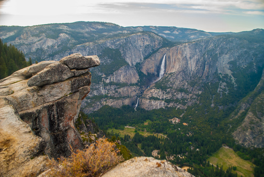 Hanging Rock Overlooking Yosemite Falls