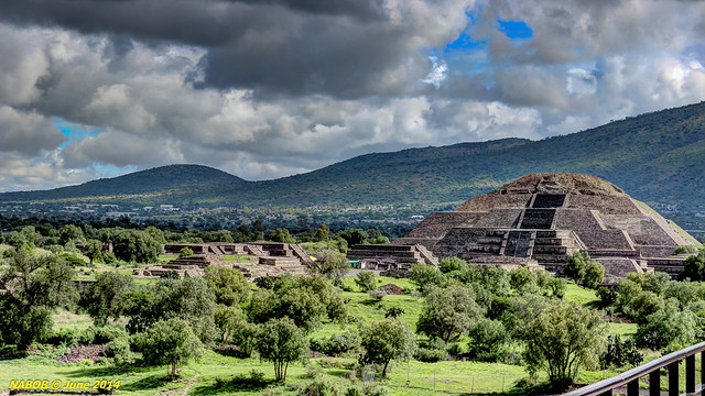 Teotihuacan, Mexico: Pyramid of the Moon viewed from Pyramid of the Sun
