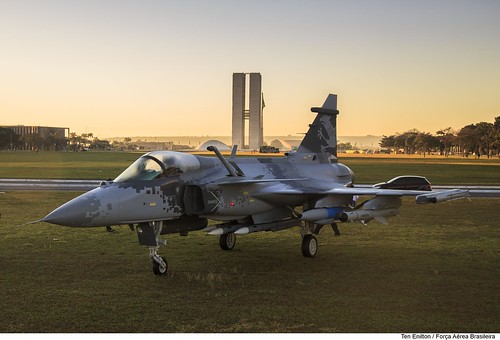 mockup gripenng saab brasiliadf canoneos5dmarkii sunrise nascerdosol fighter caça exposição fotoeniltonkirchhof aeronave