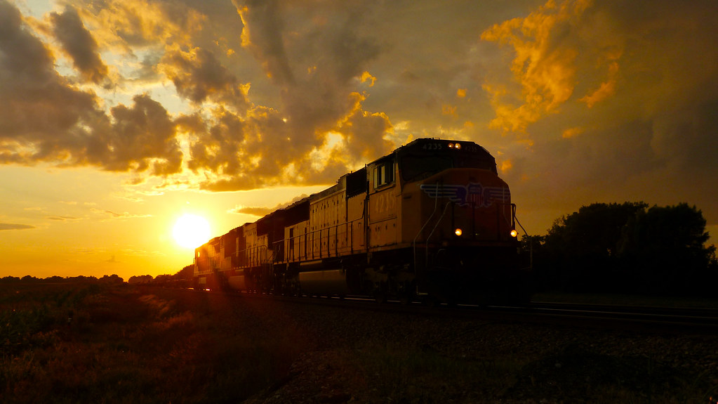 UP 4235 East at Sunset | Sunset time-lapse train video: yout… | Flickr
