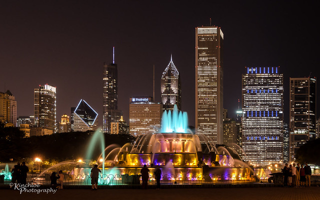 Buckingham Fountain at Night - Chicago