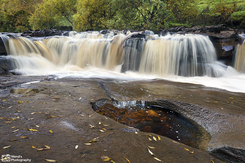 waterscape waterfall falls foss force wainwath swaledale swale autumn britain england uk yorkshire yorkshiredales dales landscape lee photography outdoor rural river rocks national park