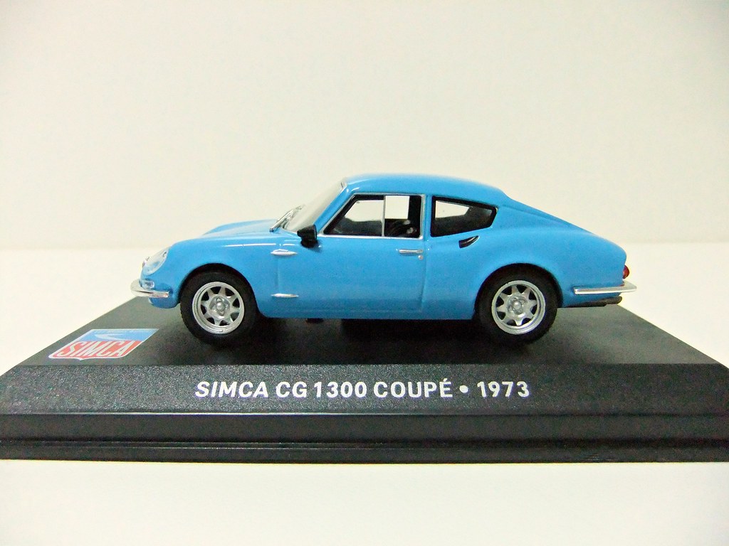 Ixo 1/43 Simca CG 1300 coupé 1973 sous blister Les belles années Simca 