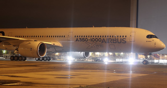 AIRBUS A350-1000XWB PREMIER PROTOTYPE F-WMIL MSN059 AU DELIVERY CENTER POUR LA CEREMONIE APRES LE PREMIER VOL LE 24 11 16 A L'AEROPORT    TOULOUSE-BLAGNAC