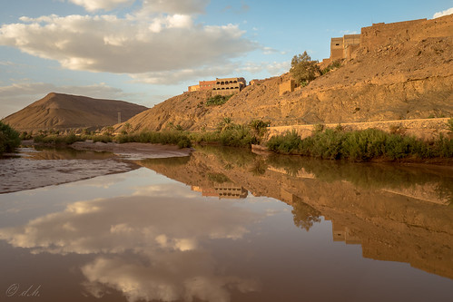 marokko leicaq regionzagora agdz river wetreflection südmarokko wüste reflection southernmorocco draariver drâatafilalet desert drã¢atafilalet sã¼dmarokko wã¼ste