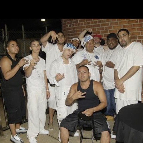 #flashbackfriday DEUCES UP AT THE DREAMING OF YOU VIDEO SHOOT !!!!! #teamdeuceent4life #ualreadysnowwww #outsiderznation #wedemboyz #wereallydothis #wereallylivethis #ualreadysnowwwwboyz #ualreadysnowwwwgang #ualreadysnowwwwnation #playboyburg #thehottest | by Playboy Burg