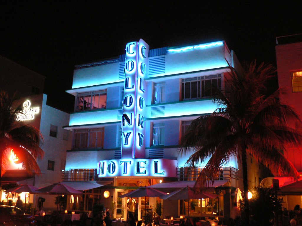 Neon, Colony Hotel, Miami Beach by dct66. 