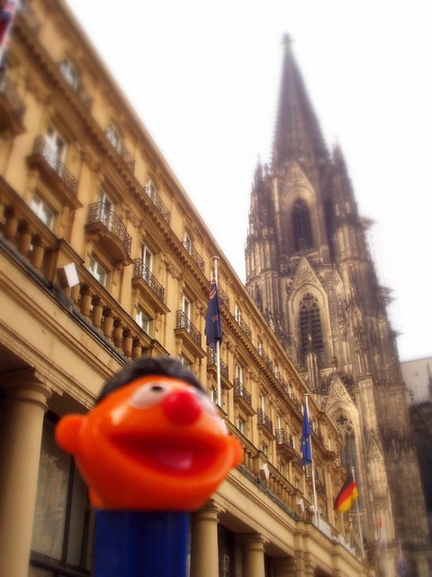 Ernie at the cologne cathedral