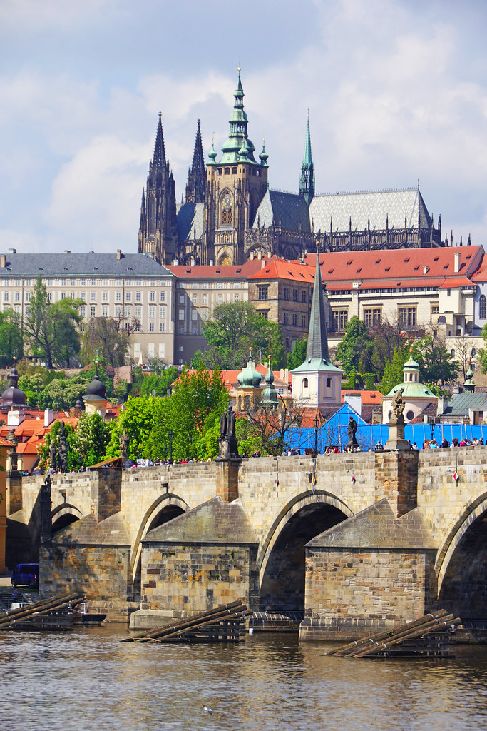 View of Pražský hrad over Karlův most