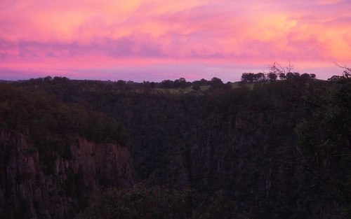 kaptainkobold pink blue sky clouds sunset apsley gorge walcha nsw scenery landscape