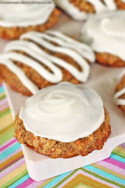 Cream Cheese Frosted Carrot Cake Cookies #desserts