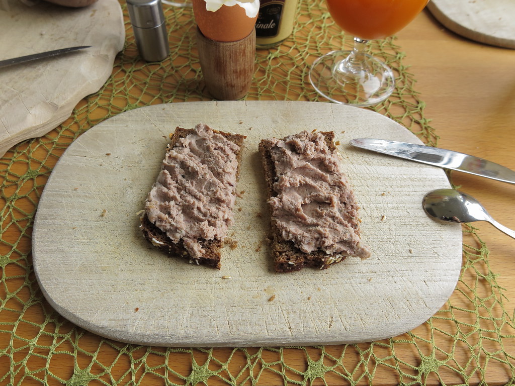 Leberwurst auf Vollkornbrot | Gourmandise | Flickr