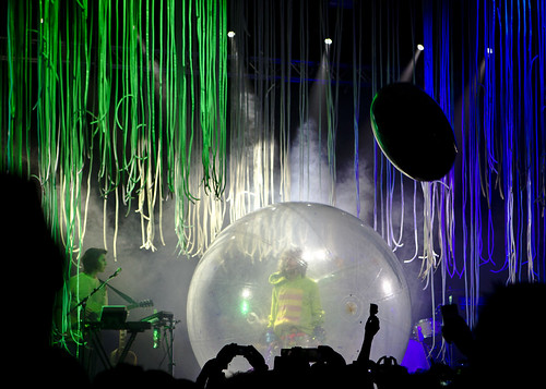Flaming Lips @ Vodafone Hall | by breakbeat