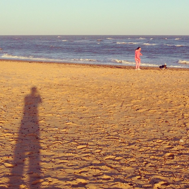 To cast a long shadow. #autumn #beach
