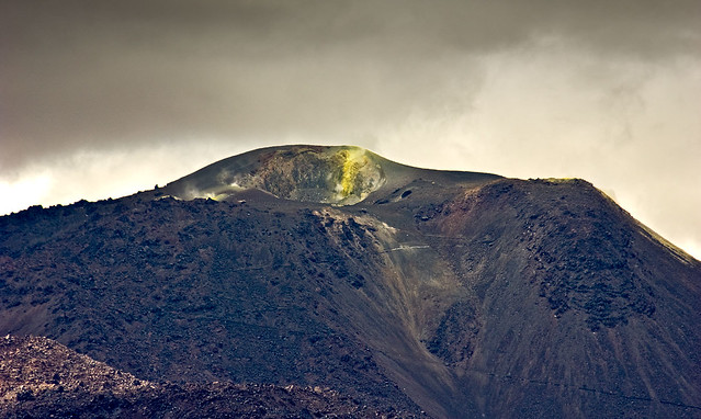 Putana volcano summit crater