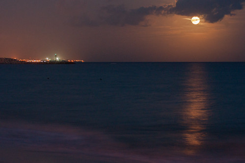 moon supermoon landscape sony dslra700 alpha700 tunisie sea beach night