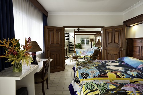 Manta Ray Bay Resort - Deluxe Room