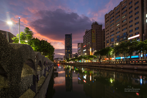 sunset clouds landscape taiwan 基隆 台灣 夜景 夕景 日落 keelung 6d 颱風 雲彩 火燒雲 夕色 風景攝影 田寮河 ef1635mmf28liiusm 1635lii 華燈初上 台灣影像 仁一路 昌鴻 吉羊橋 信一路 愛六路